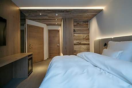 Single Room with Balcony