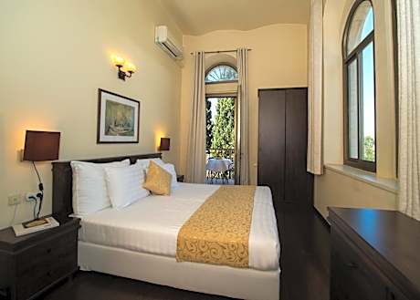 Twin Room with Balcony