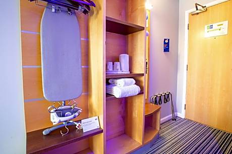 Standard Double Room with Sofa Bed and Free Hot Breakfast