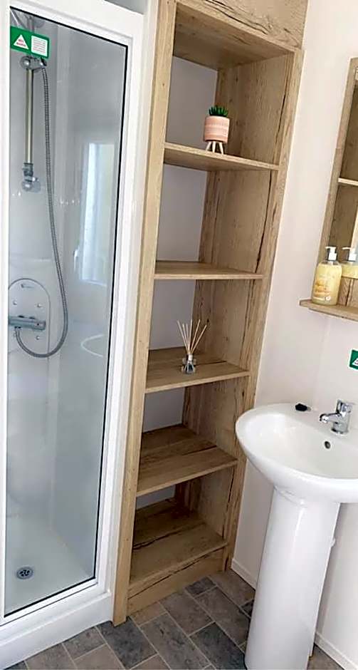 Lakeside East 16 - Haggerston Castle