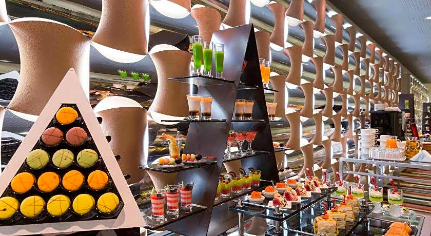 Adagio Abu Dhabi Al Bustan Hotel