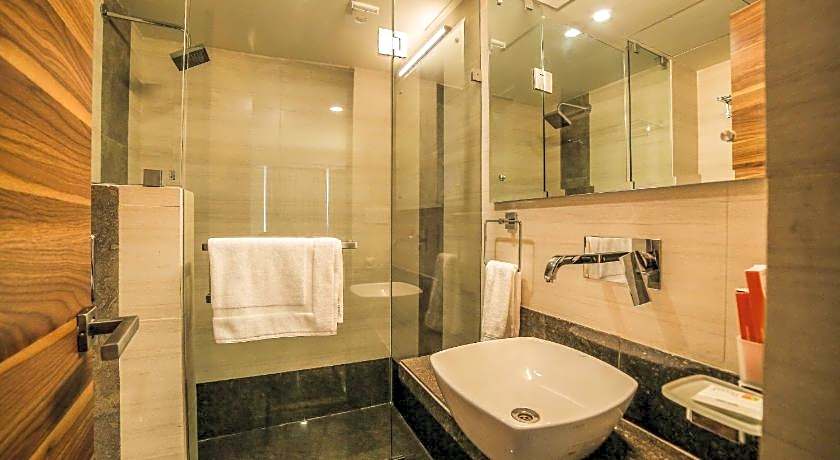 Hotel The Basil Park