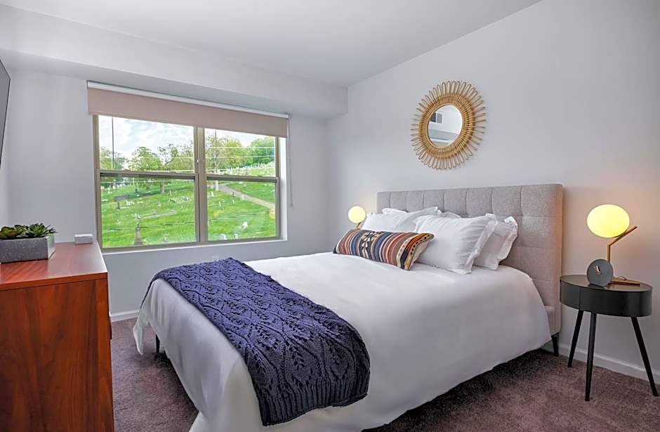 Hyatus at City Views