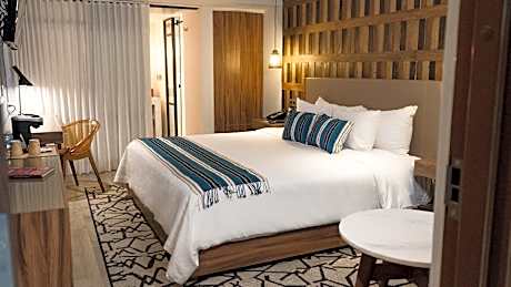 Standard King Room - Pet Friendly