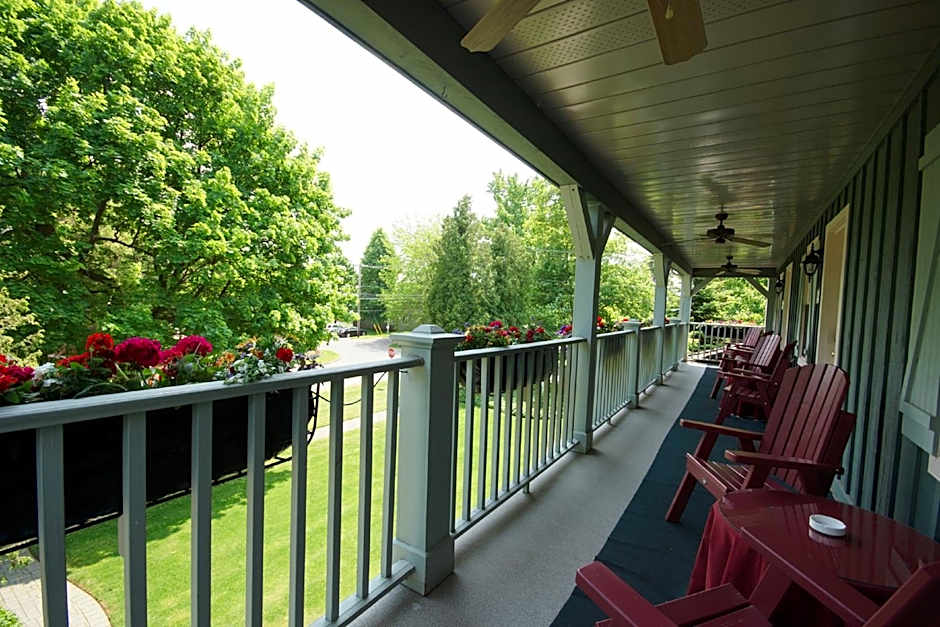 WeatherPine Inn