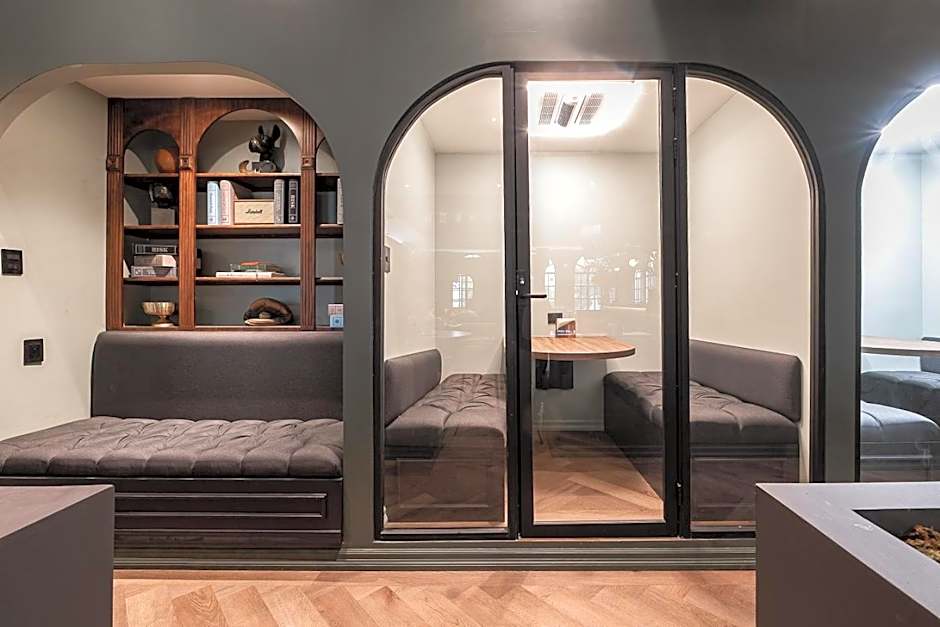 Low Bed in Shared Room Men