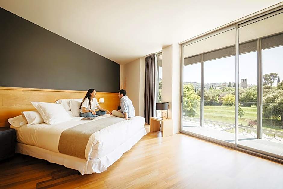 Hotel Món Sant Benet