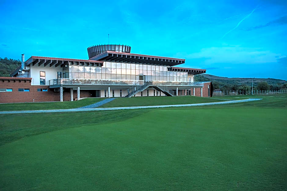 Theodora Golf Club