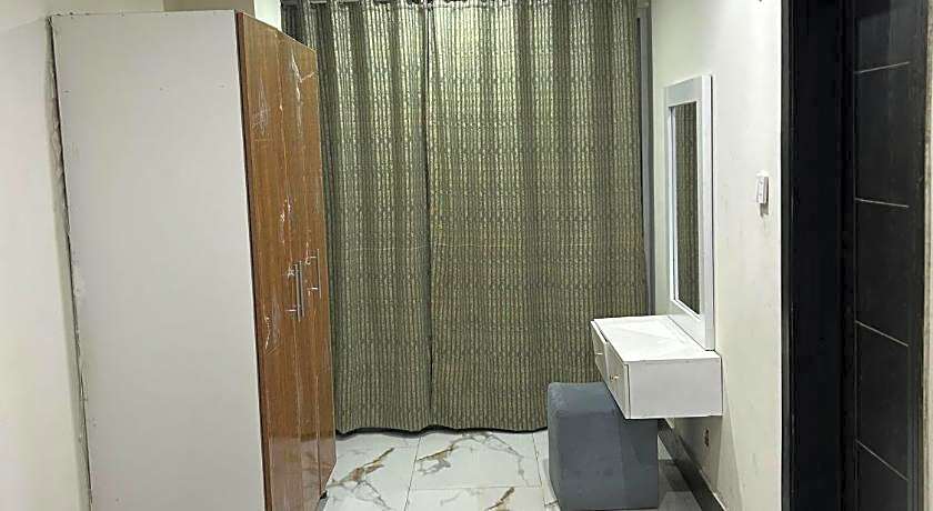 Hotel Blue Rock – Murree, IN