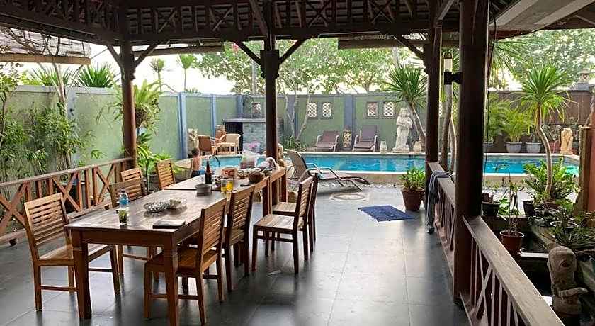 Villa Kenanga in Meninting by the beach