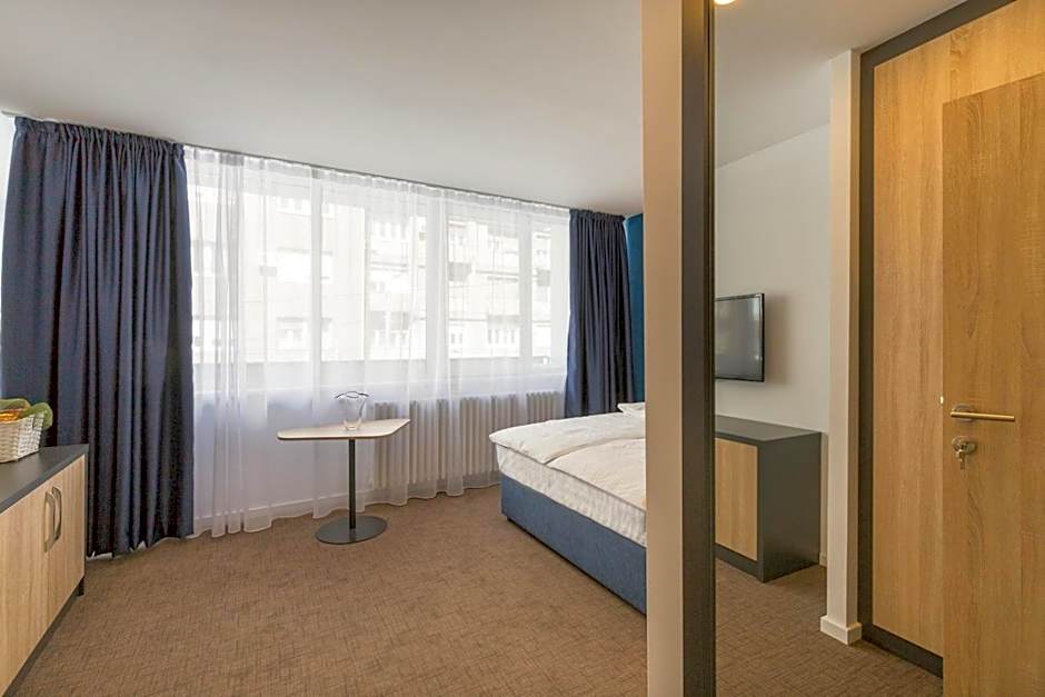 Premium Crown Suites