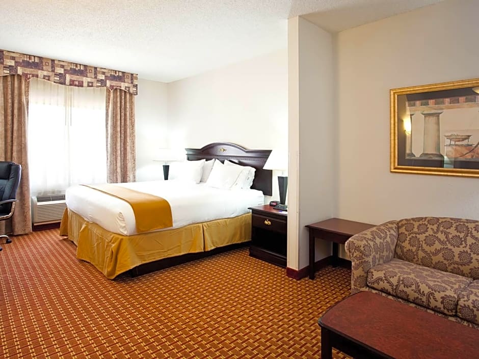 Holiday Inn Express Clanton