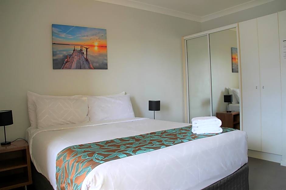 Broadwater Keys Holiday Apartments