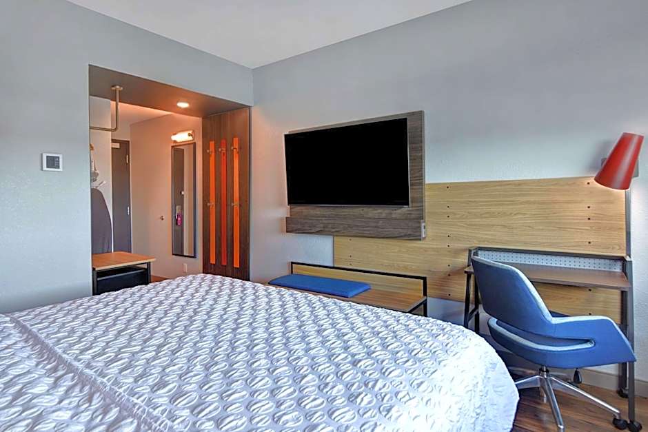 Tru By Hilton St. Petersburg Downtown Central Ave, FL