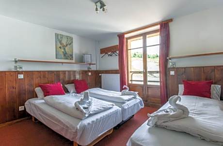 Triple Room with Mountain View