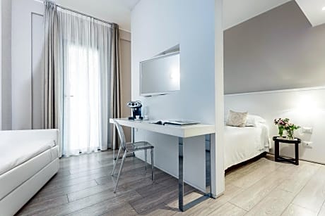 Deluxe Double Room with Balcony