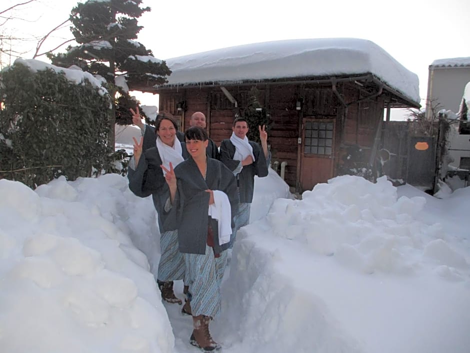 Yudanaka Onsen Shimaya