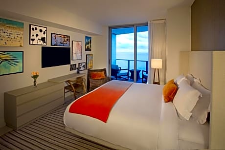 Suite 1 bedroom - Partial Sea View