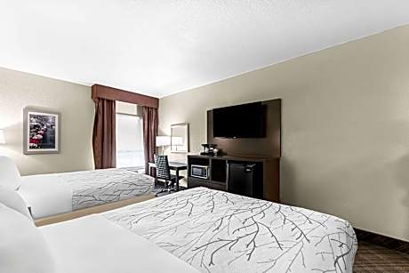 2 Queen Beds Non-Smoking Microwave And Refrigerator Wi-Fi Full Breakfast