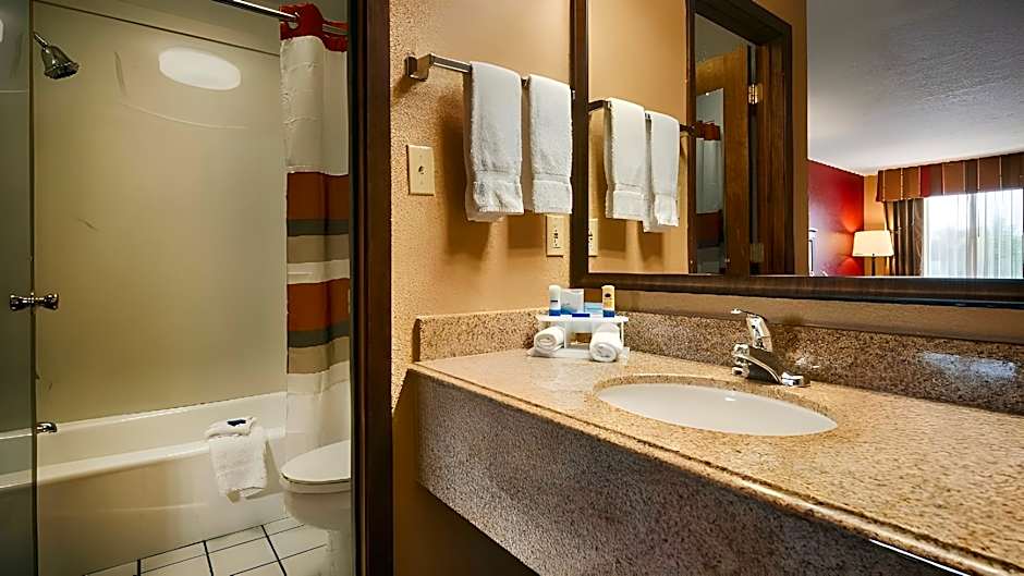 Quality Inn & Suites West Helena