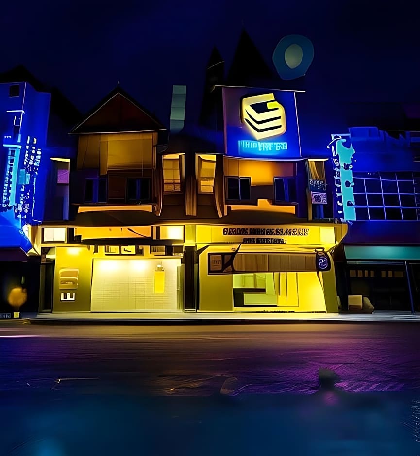 Swing & Pillows - Golden Roof Hotel Sunway Ipoh