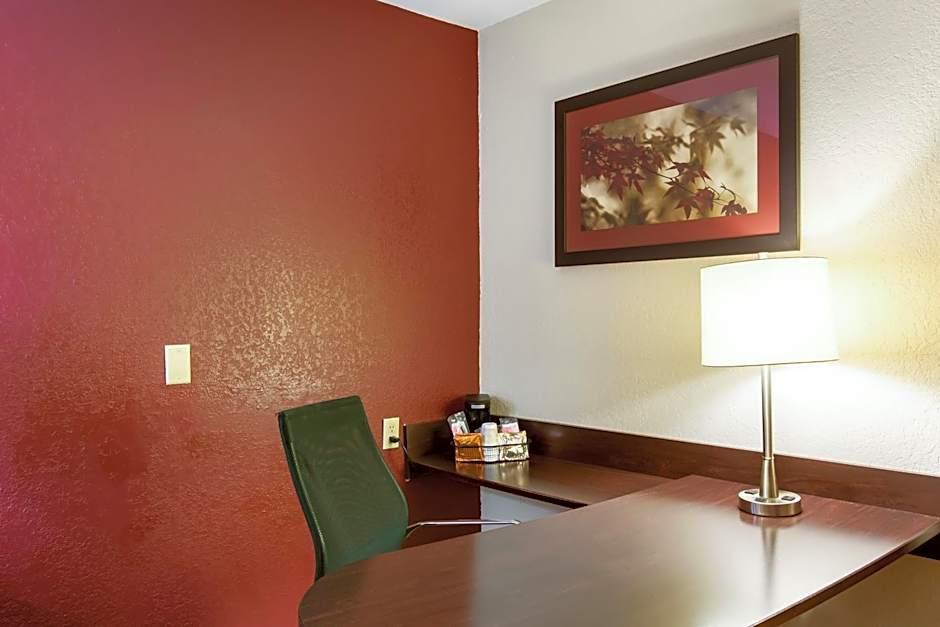 Red Roof Inn Grand Rapids Airport