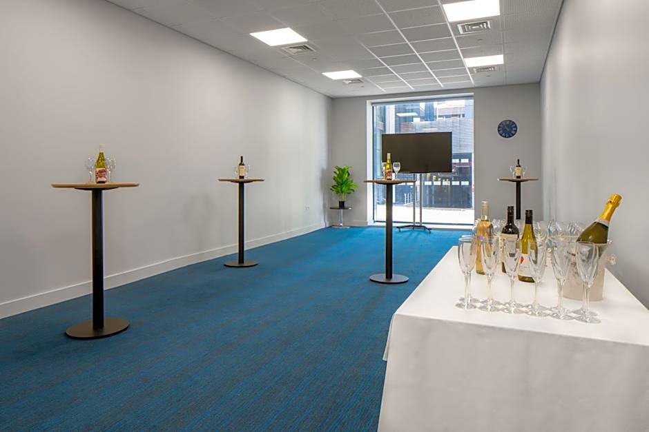 Holiday Inn Express Birmingham-Snow Hill By IHG