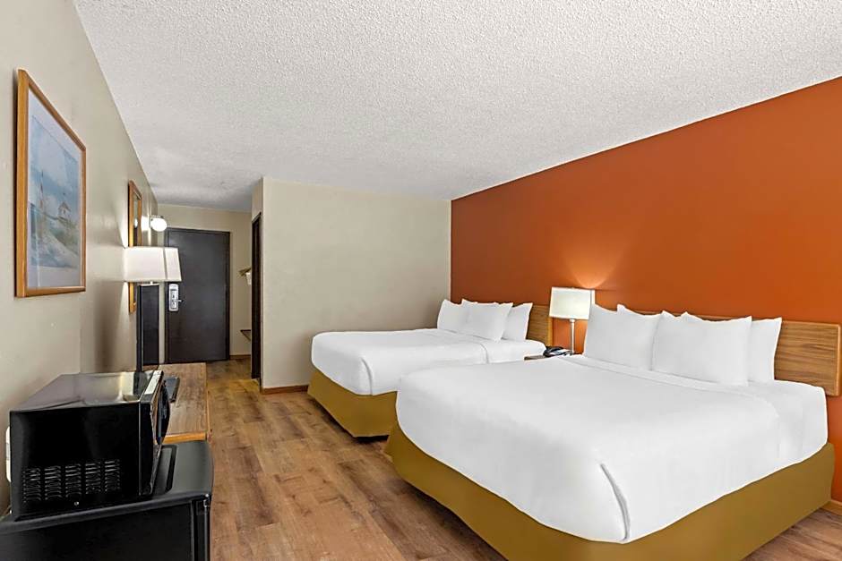 Econo Lodge Manistee