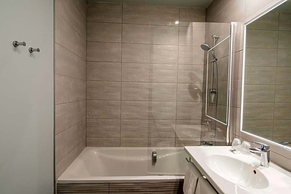 Hotel Mercure Paris Suresnes Longchamp