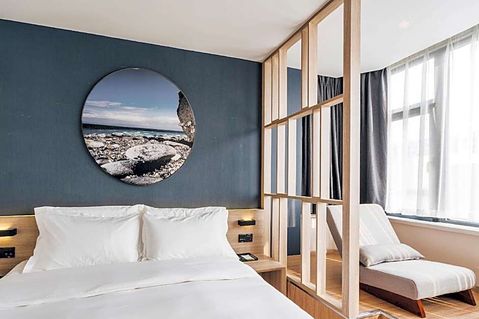 Atour Light Hotel Tangshan Exhibition Center                               