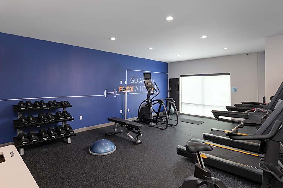 Holiday Inn Express & Suites - Hawaiian Gardens By IHG