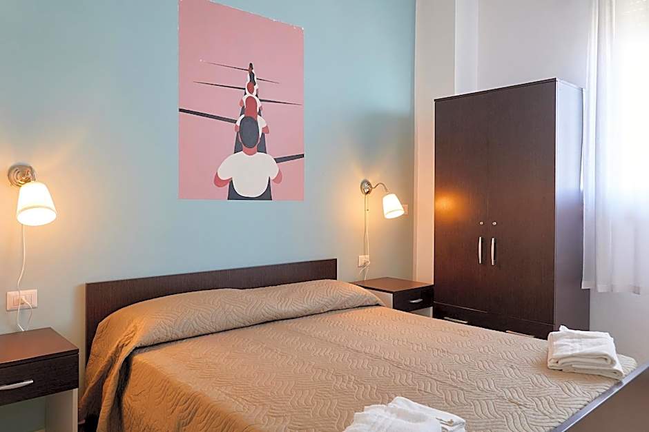 Soleē, Family Holidays & Hostelling