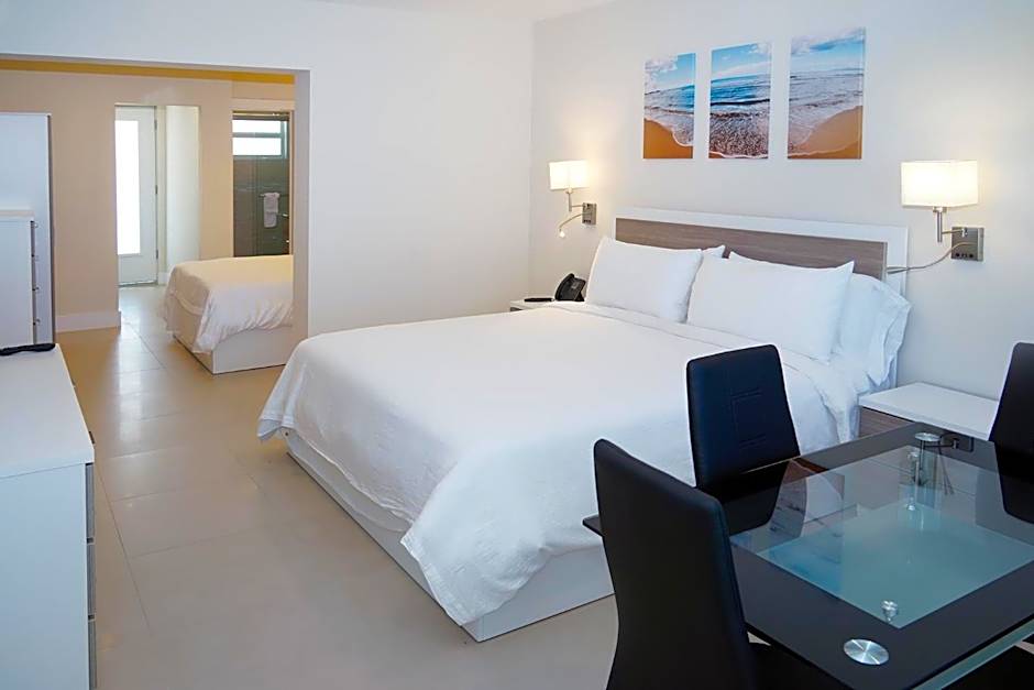 Diane Oceanfront Suites