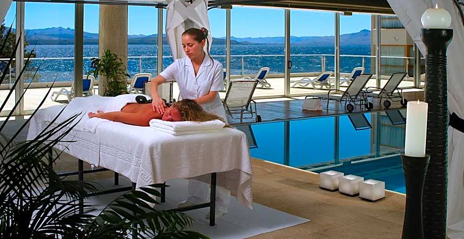 Cacique Inacayal Lake Hotel & Spa