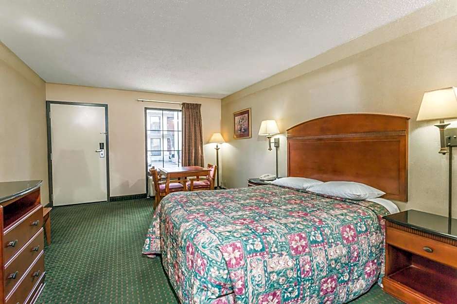 Days Inn by Wyndham Camp Springs Andrews AFB