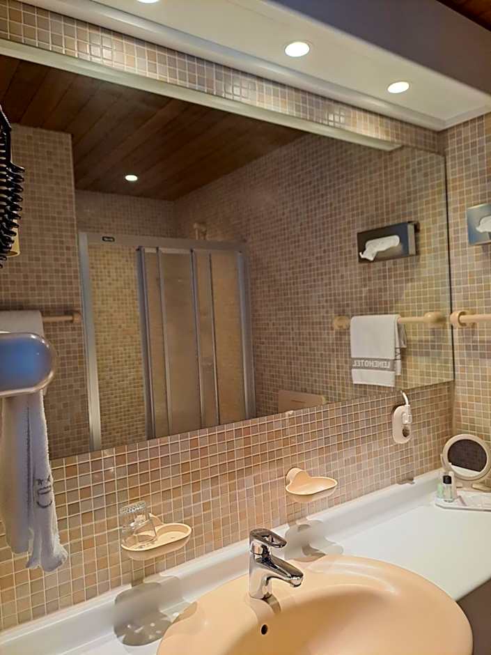Leine Hotel