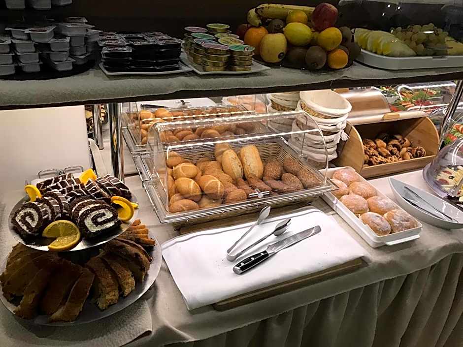 Primus Hotel & Apartments