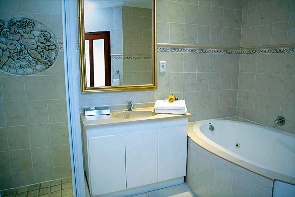 Misty Waves Boutique Hotel