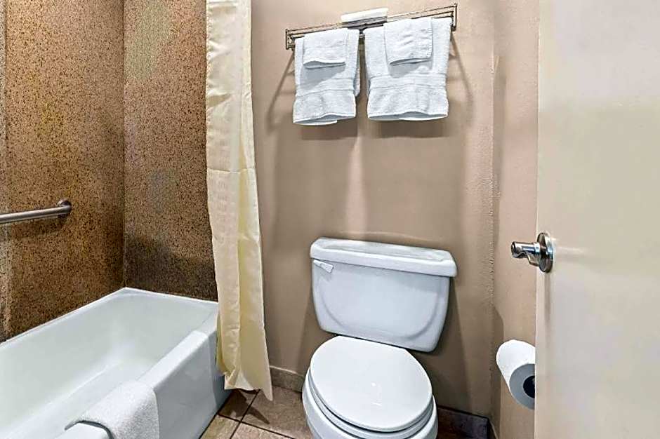 Best Western Forest Inn