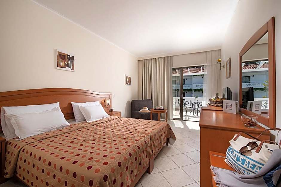 Porfi Beach Hotel