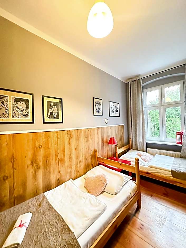 Explorer B&B Old Town Rooms & Apartment #don't be a tourist, be an Explorer!