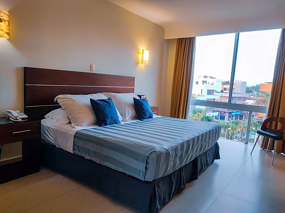 May Palace Hotel 