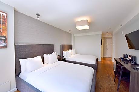 Deluxe Queen Room with Two Queen Beds