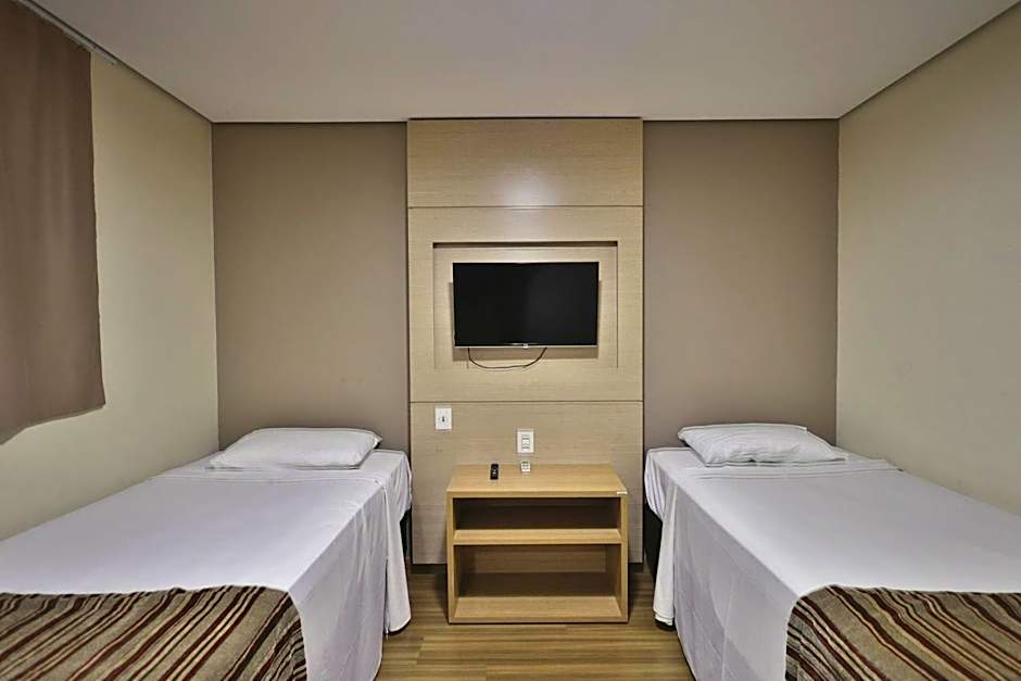 Photo 1 of 4 of Deluxe 1 Queen Bed and 2 Twin Beds