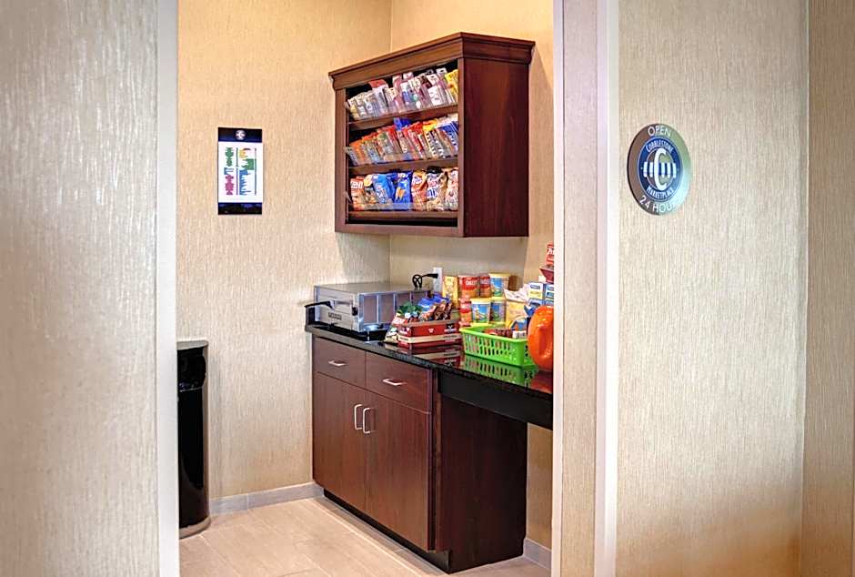 Cobblestone Hotel and Suites - Jefferson