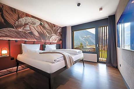 Lifestyle Mountain View Room with Balcony
