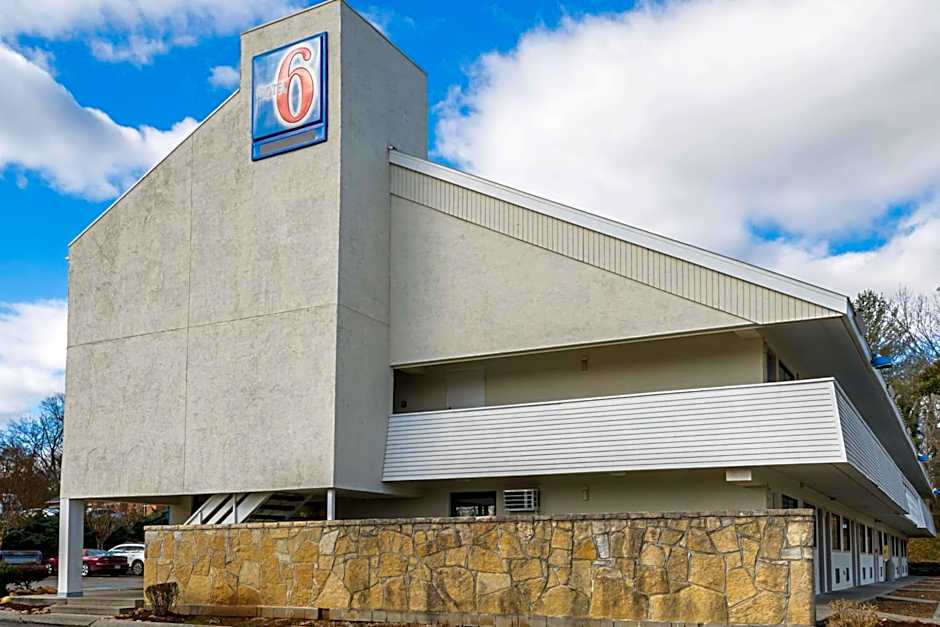 Motel 6-Knoxville, TN - North
