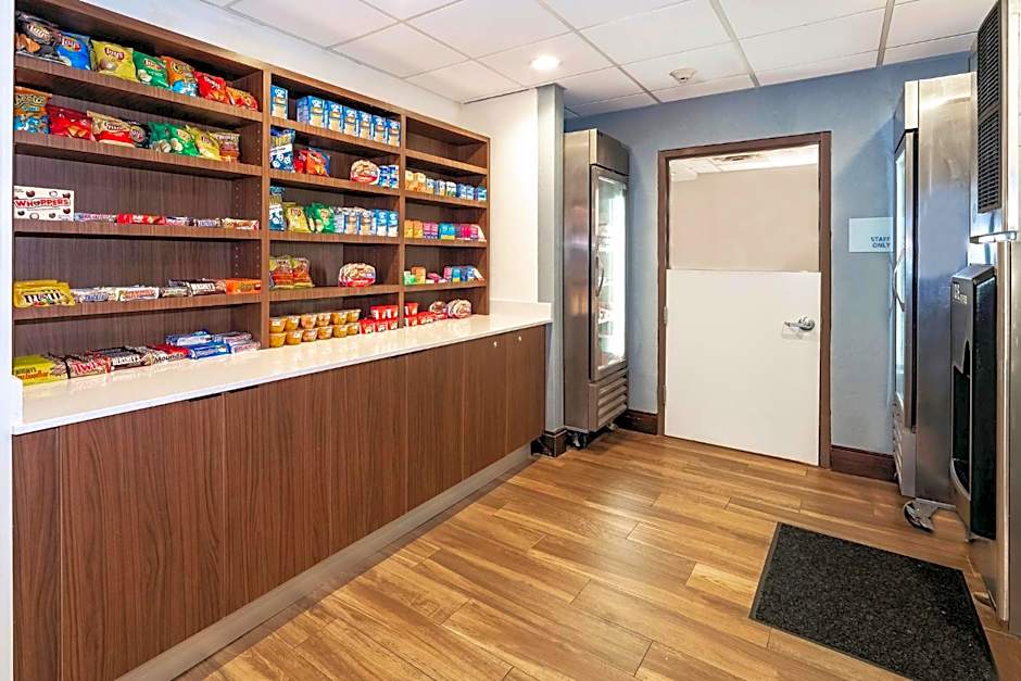 Holiday Inn Express Hotel & Suites Walterboro I-95 By IHG