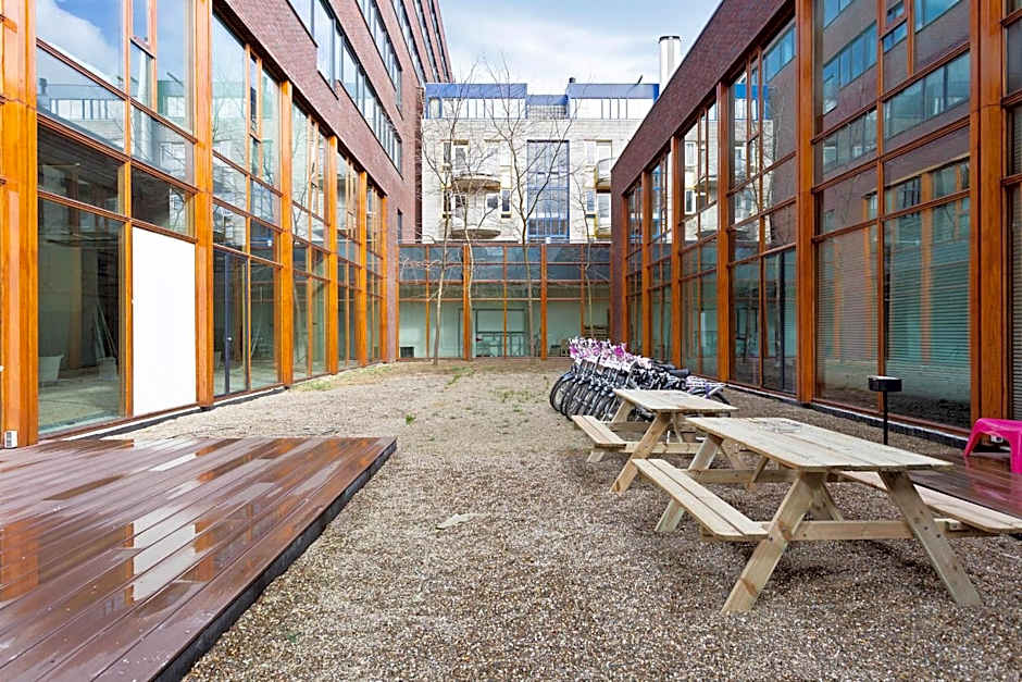 Hostelle - women only hostel Amsterdam