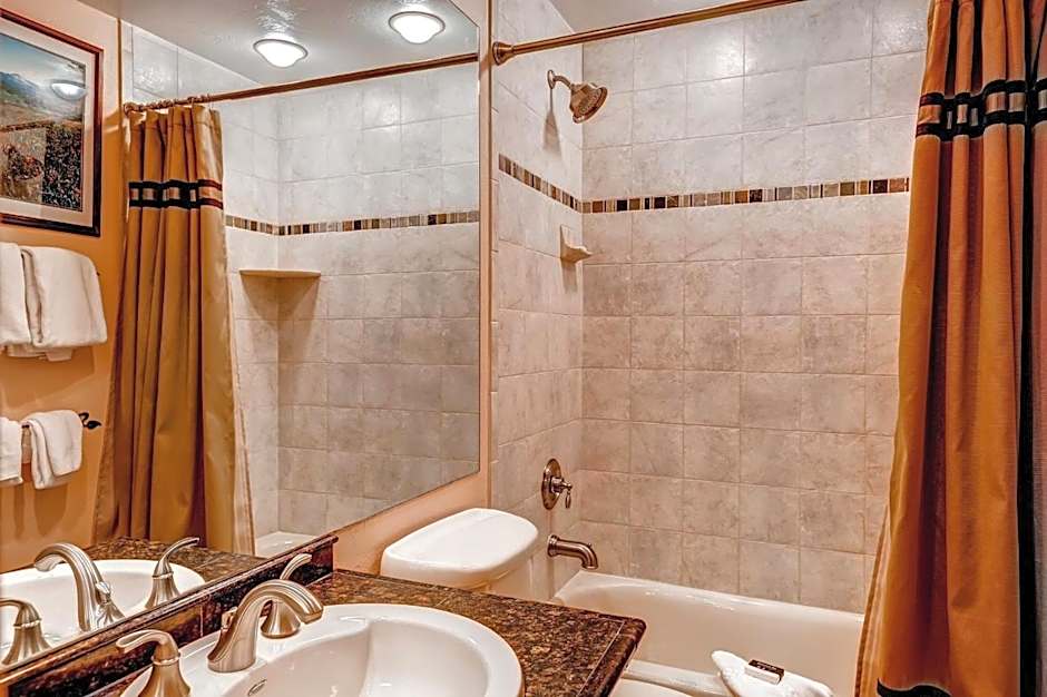 Seasons at Avon, A Vail Resorts Property